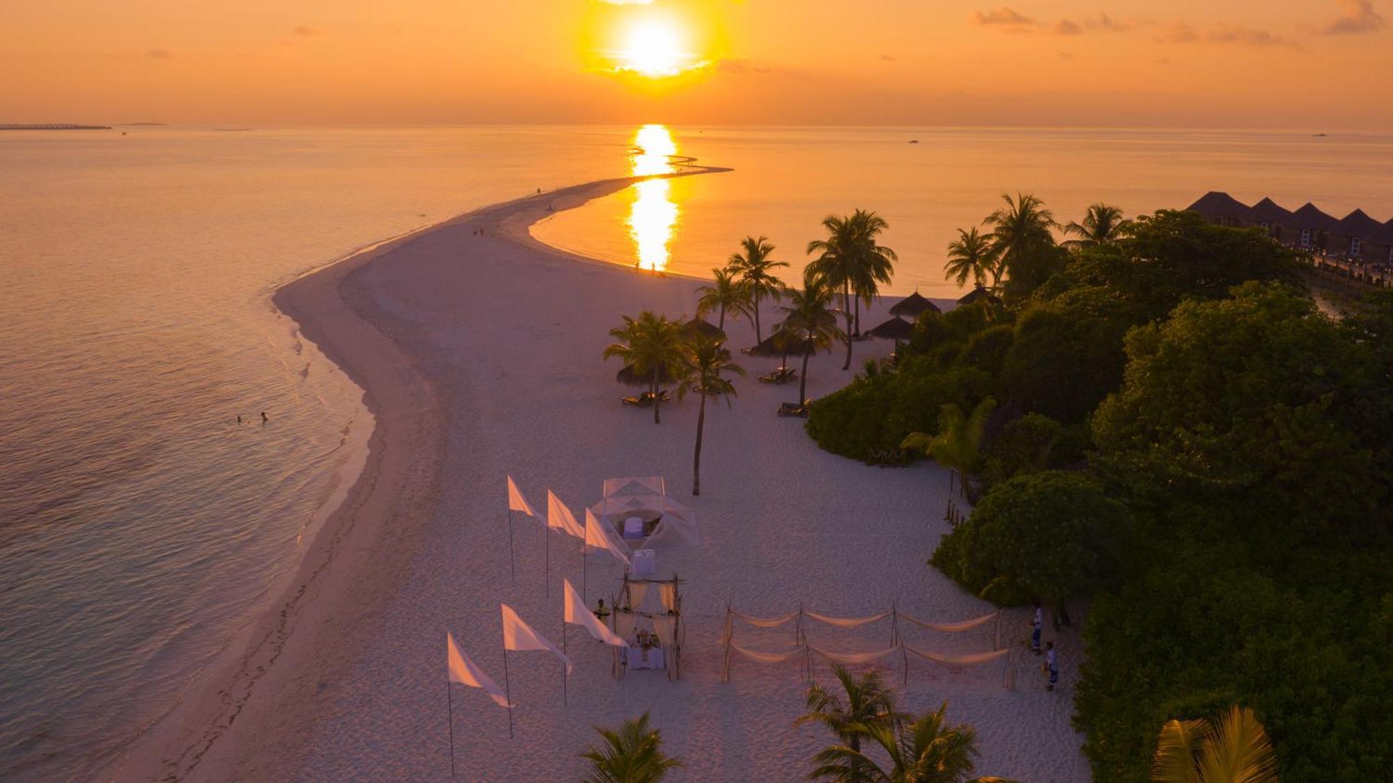 Kuredu Island Resort & Spa Esterno foto